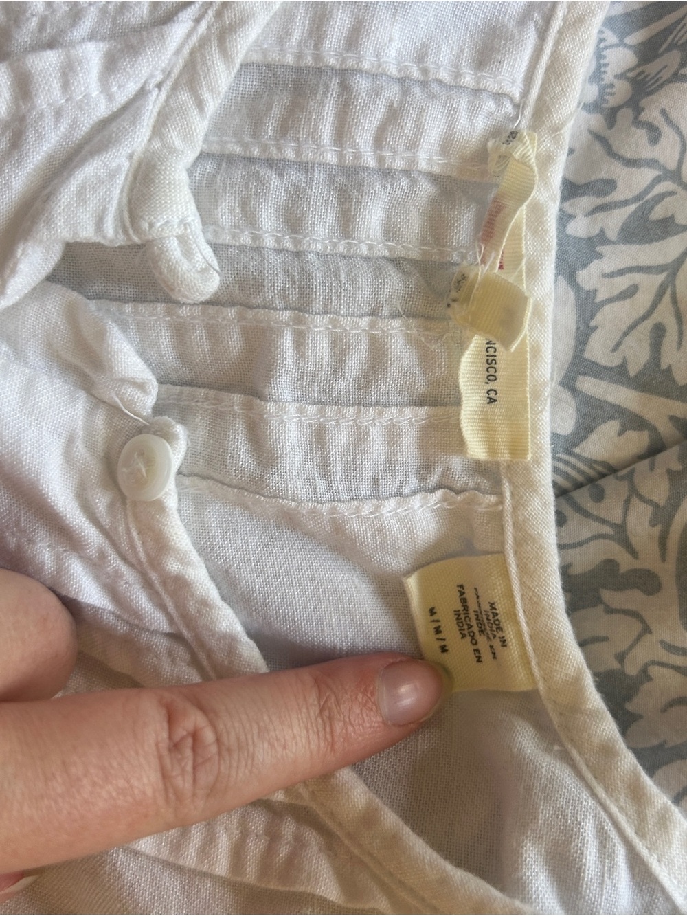Levi's Gina White Linen Blend Blouse - Picture 6 of 8